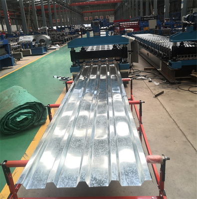 Rollo de acero del panel del tejado del color del metal que forma la techumbre de alta velocidad de la máquina que hace la máquina
