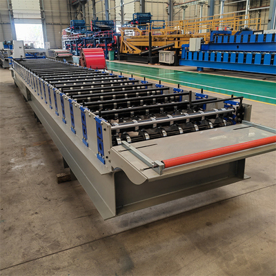 Rollo acanalado de acero de la hoja del hierro de alta velocidad de la fabricación que forma la máquina para el material de construcción