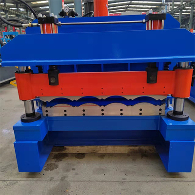 El panel de acero del tejado del color automático esmaltó las hojas de las tejas que hacían el rollo que formaba la máquina