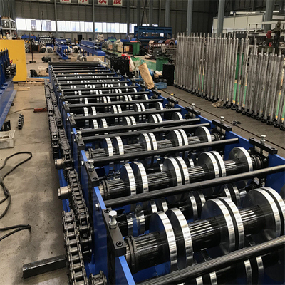 rollo del Decking del piso 5kw que forma el metal de la techumbre de la máquina 10-15m/min que forma la máquina