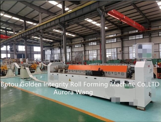 Máquina larga de acero del marco cad Lgs de Keel Rolling Metal Profile Roll Turquía de la forma del indicador de la luz de Rollform del chalet de JCX C140