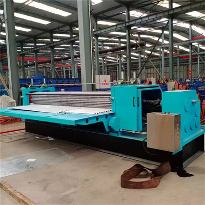 La impulsión del engranaje acanaló el rollo que hacía la máquina 12m/Min Coloe Steel Material