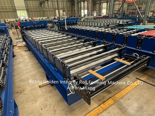 5.5Kw esmaltó el rollo de la teja que formaba el sistema automático del PLC Detla de la máquina