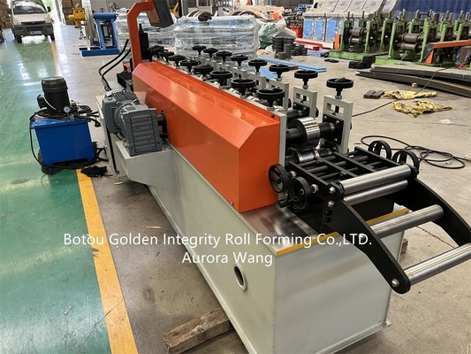 Los perfiles de C U forman el acero galvanizado 0.3-1.2m m de Keel Roll Forming Machine