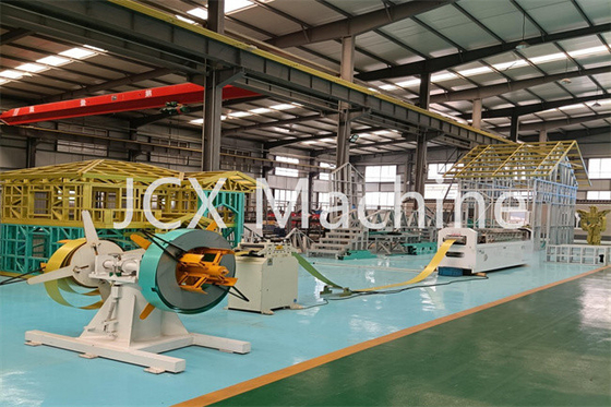 máquina que enmarca de acero Lgs Keel Roll Forming Machine del indicador de la luz 380V