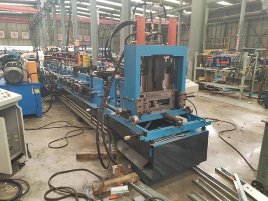 G350 G550 2.4 mm Acero duro completo Perfil de acero galvanizado C / Z Purlin Máquina formadora de rollos