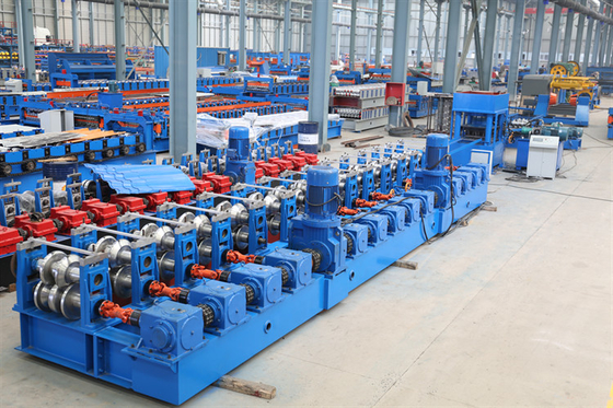 Dos el enmarcar del acero de Rail Bending Machine 400H del guardia de las ondas de las ondas tres